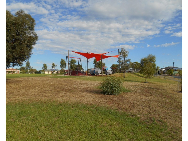 14 Harvey Avenue, Walkley Heights SA 5098