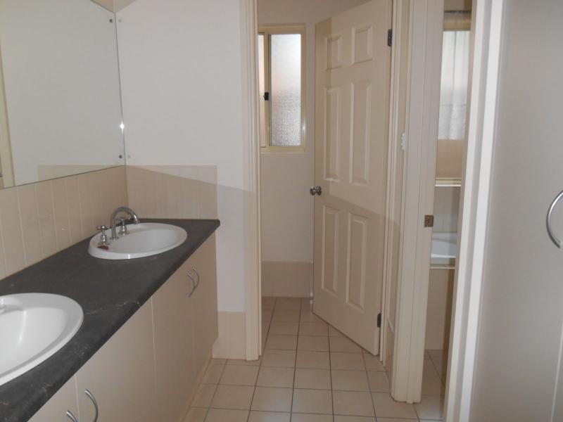 5 Corymbia Avenue, Athol Park SA 5012