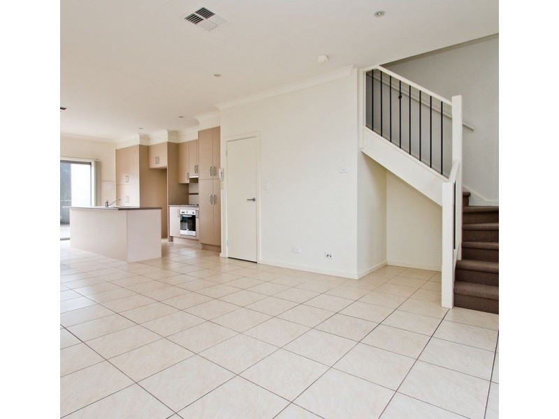 5/55 Grasswren Way, Mawson Lakes SA 5095