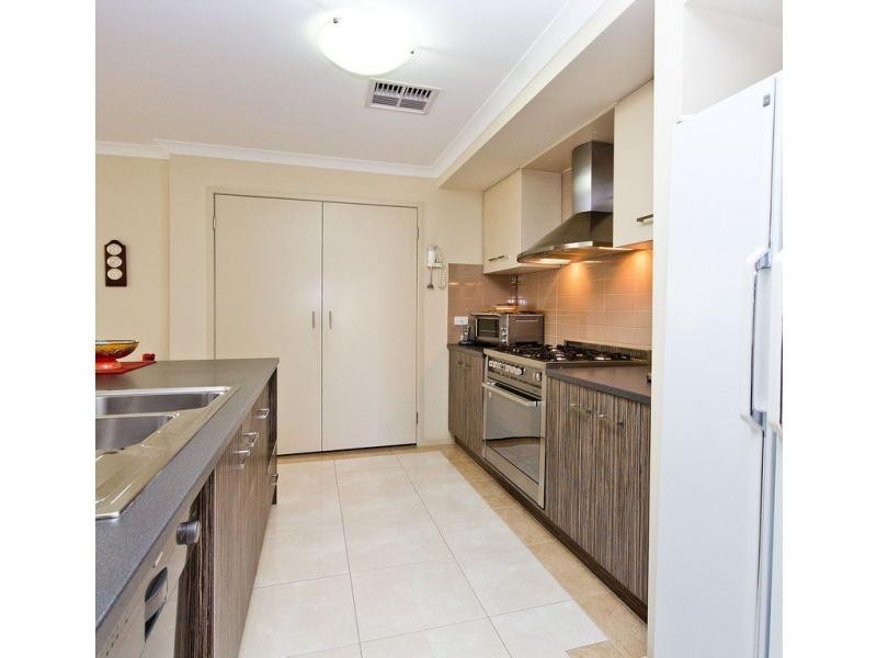 8 Overlander Way, Smithfield SA 5114