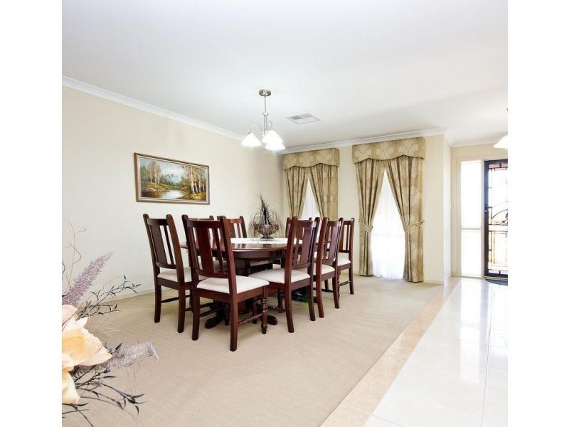 8 Overlander Way, Smithfield SA 5114