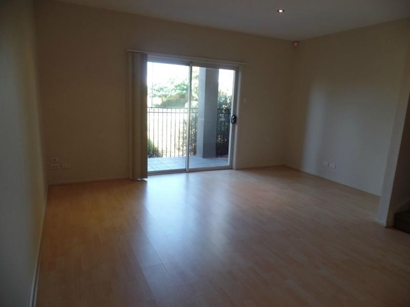 3/3-7 Banrock Place, Mawson Lakes SA 5095