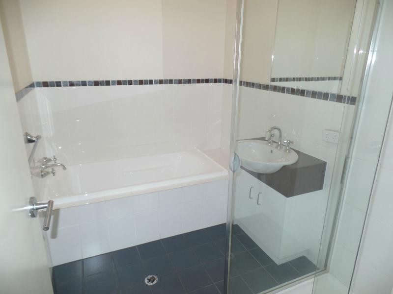 3/3-7 Banrock Place, Mawson Lakes SA 5095