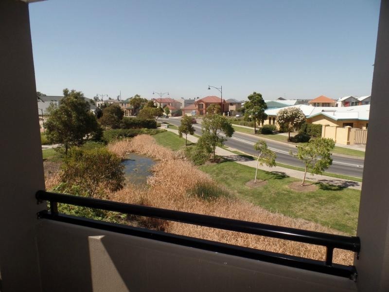 3/3-7 Banrock Place, Mawson Lakes SA 5095