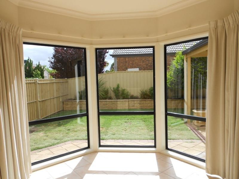 16 Parkview Drive, Mawson Lakes SA 5095