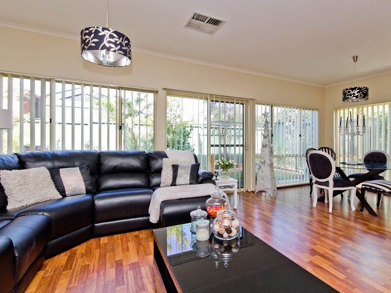 14 Carnegie Place, Mawson Lakes SA 5095