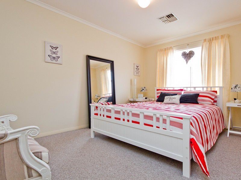 14 Carnegie Place, Mawson Lakes SA 5095