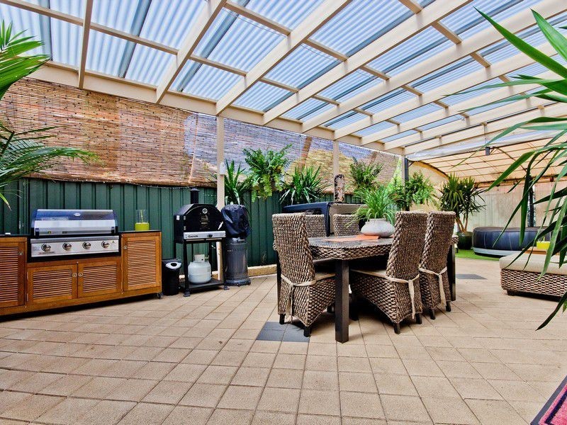 14 Carnegie Place, Mawson Lakes SA 5095