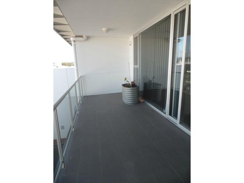 37W/18-28 Main Street, Mawson Lakes SA 5095