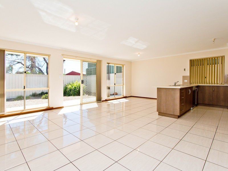 6 Wayfarer Mews, Smithfield SA 5114