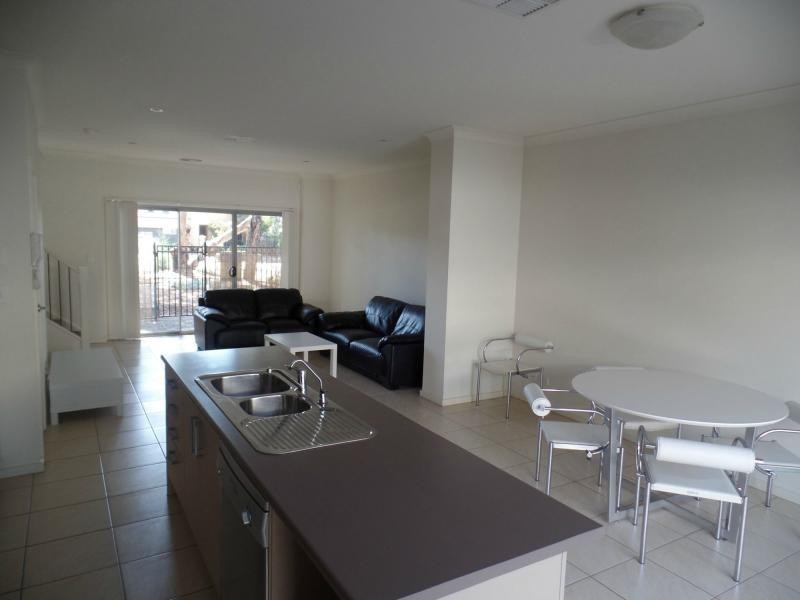 5/55 Grasswren Way, Mawson Lakes SA 5095