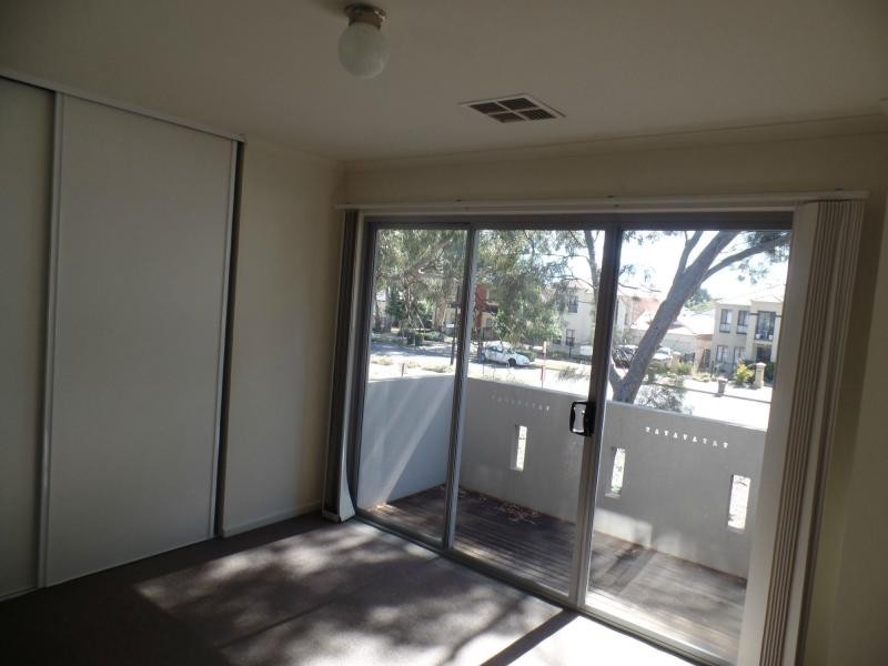 5/55 Grasswren Way, Mawson Lakes SA 5095