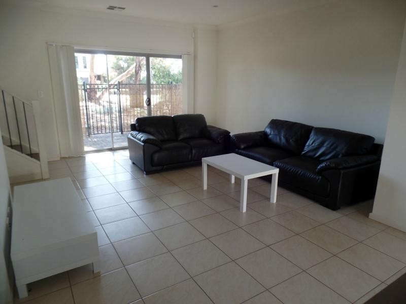 5/55 Grasswren Way, Mawson Lakes SA 5095