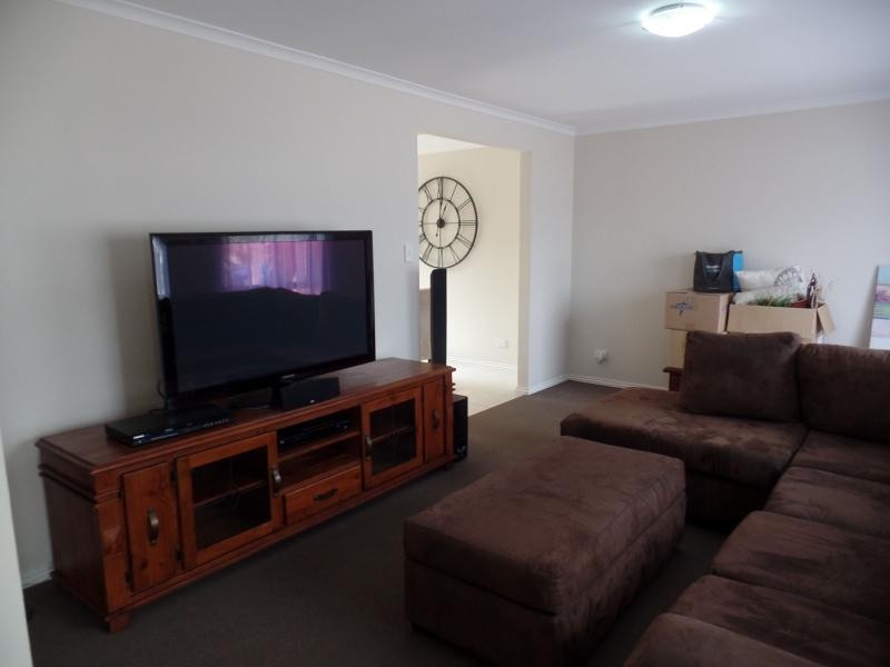 8a Buckley Crescent, Fairview Park SA 5126