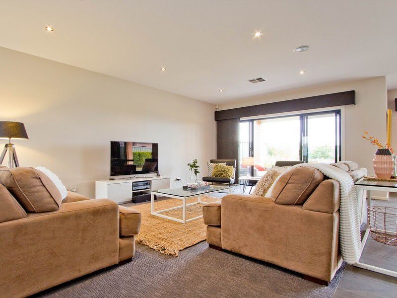 9 Carlett Street, Mawson Lakes SA 5095