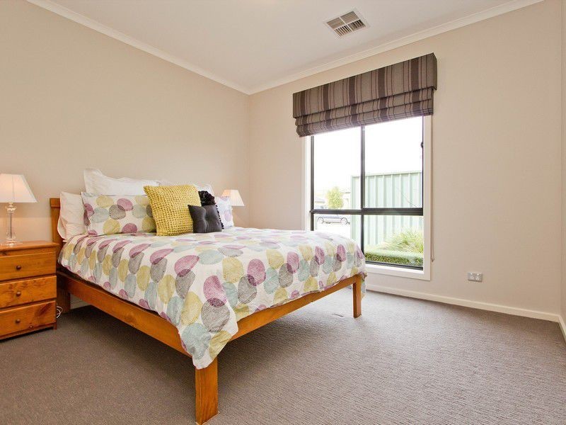 9 Carlett Street, Mawson Lakes SA 5095