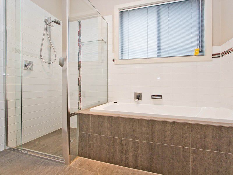 9 Carlett Street, Mawson Lakes SA 5095