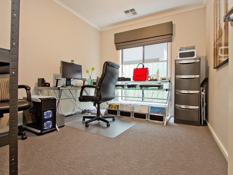 9 Carlett Street, Mawson Lakes SA 5095