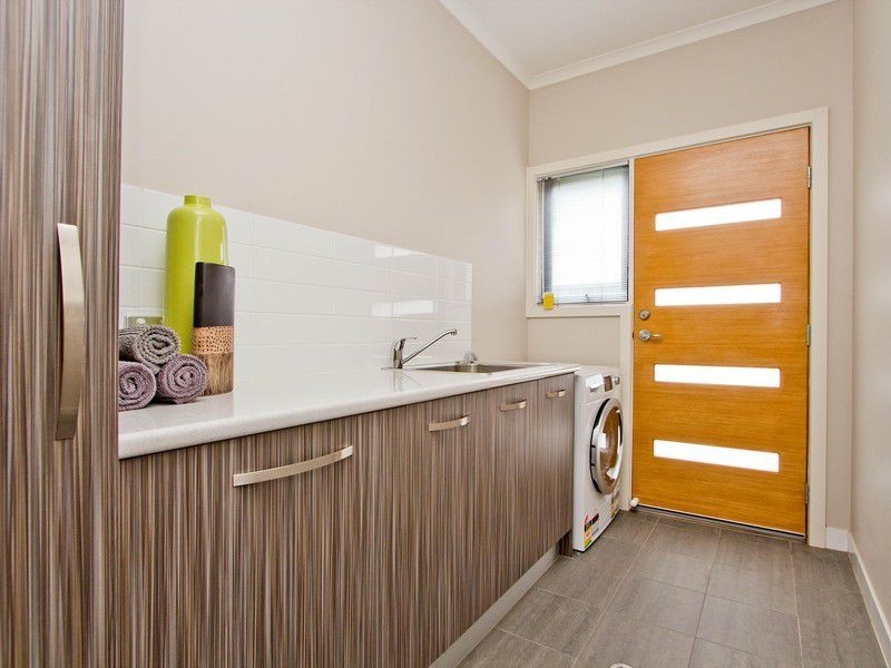 9 Carlett Street, Mawson Lakes SA 5095