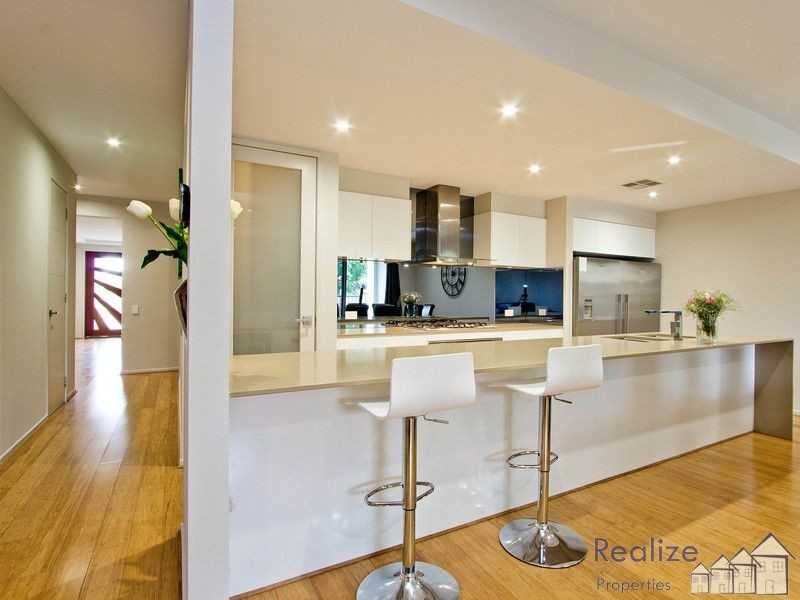 34 Mowbray Street, Mawson Lakes SA 5095