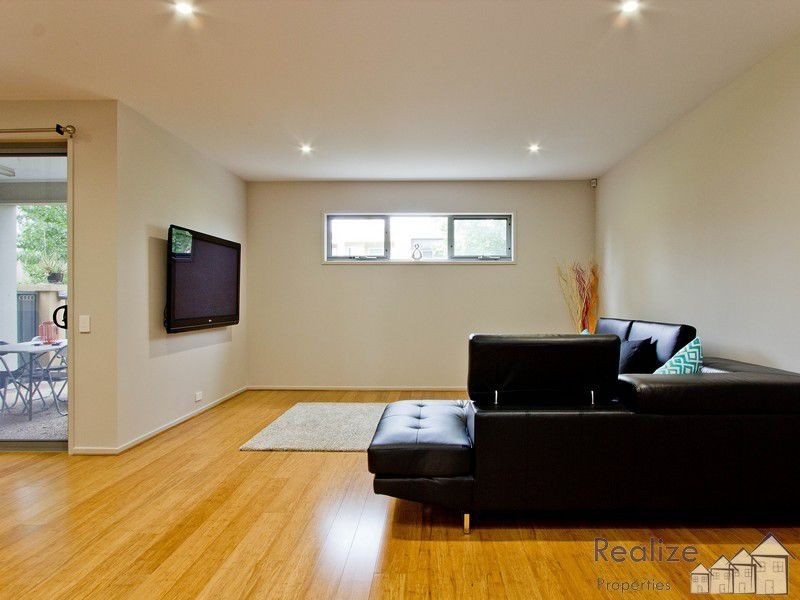 34 Mowbray Street, Mawson Lakes SA 5095