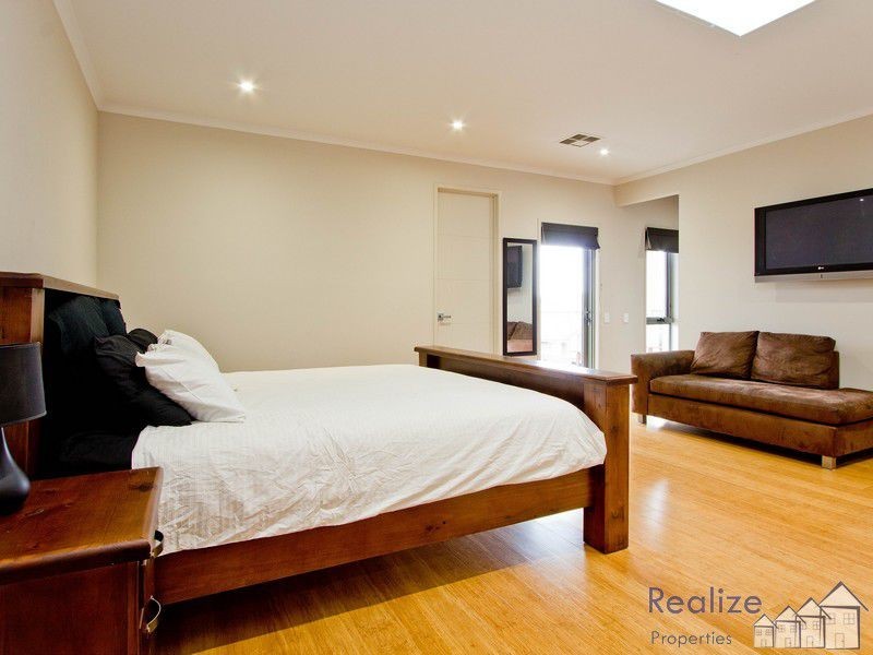 34 Mowbray Street, Mawson Lakes SA 5095