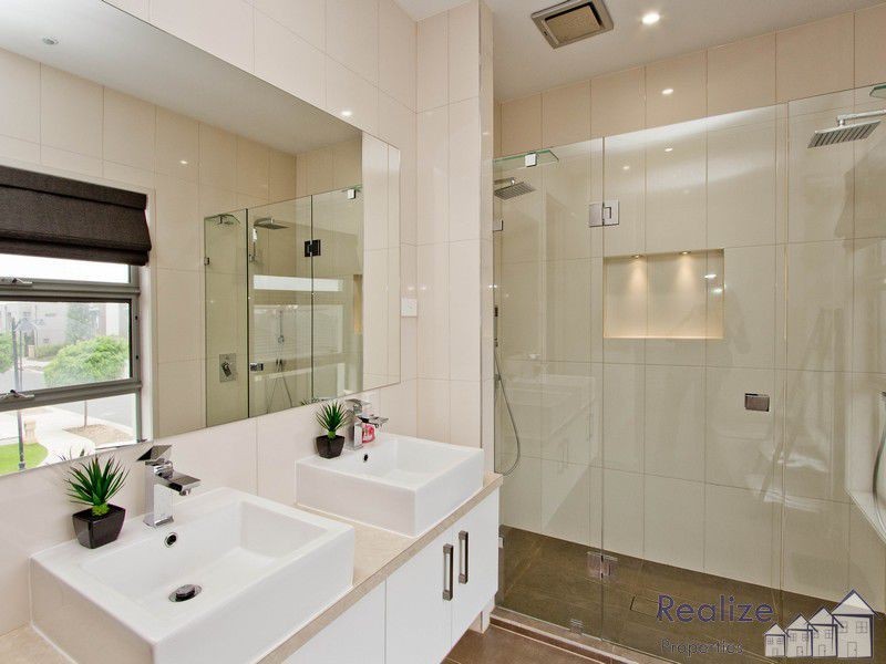 34 Mowbray Street, Mawson Lakes SA 5095