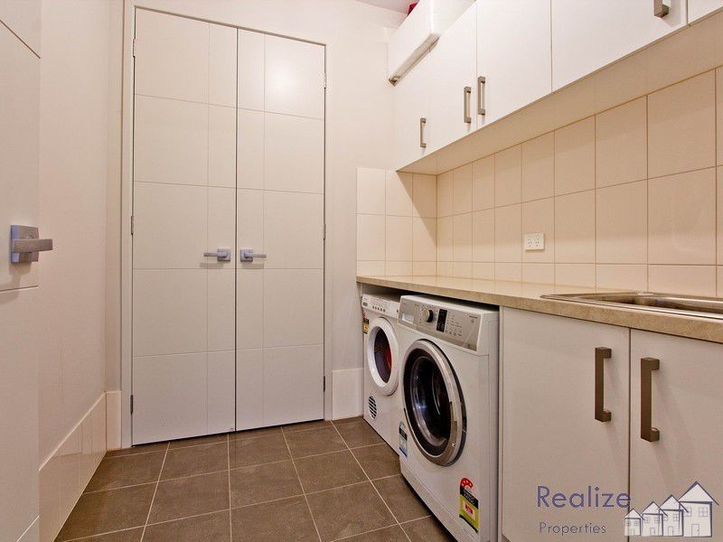 34 Mowbray Street, Mawson Lakes SA 5095