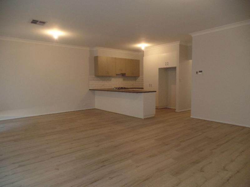 1/11 Minna Terrace, Semaphore Park SA 5019