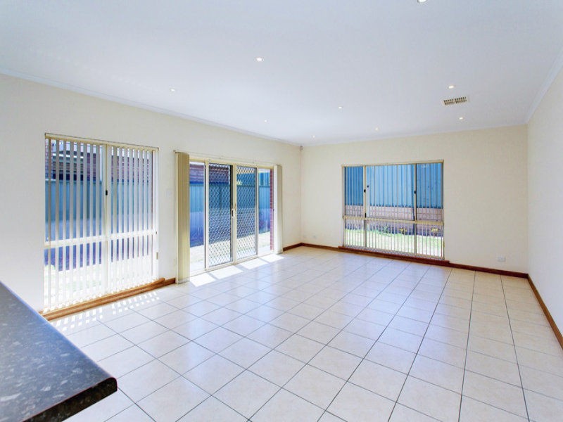 63 Windermere Crescent, Mawson Lakes SA 5095