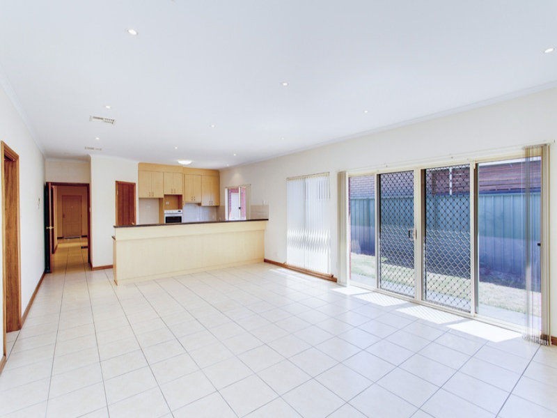 63 Windermere Crescent, Mawson Lakes SA 5095