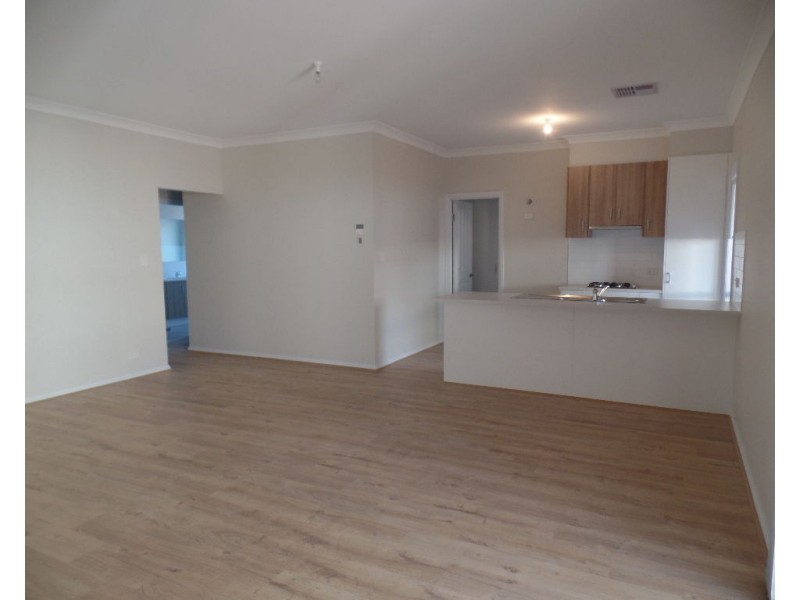 2/11 Minna Terrace, Semaphore Park SA 5019
