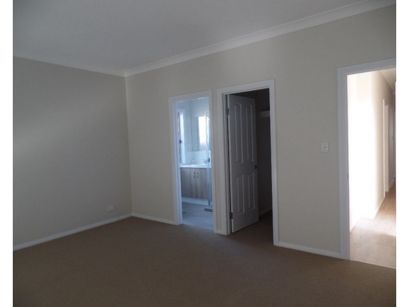 2/11 Minna Terrace, Semaphore Park SA 5019