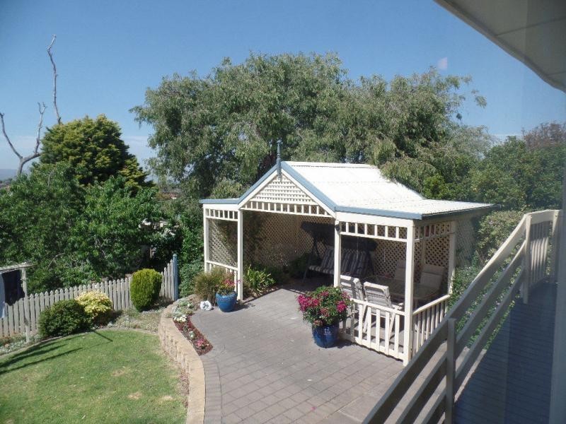 5 Hilltop Avenue, Ridgehaven SA 5097