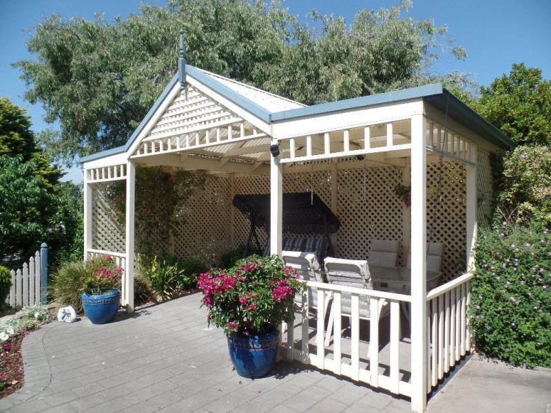 5 Hilltop Avenue, Ridgehaven SA 5097