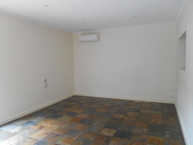 8 Frances Avenue, Para Hills SA 5096