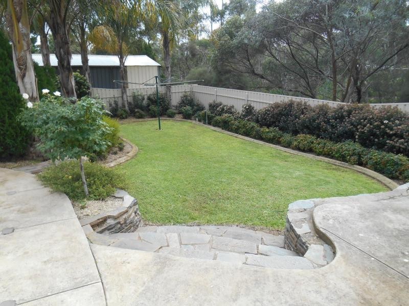 8 Frances Avenue, Para Hills SA 5096