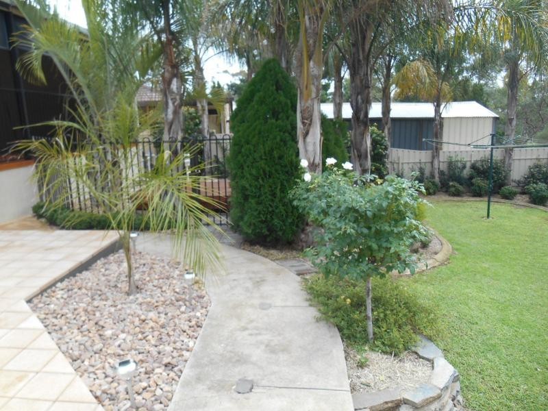 8 Frances Avenue, Para Hills SA 5096