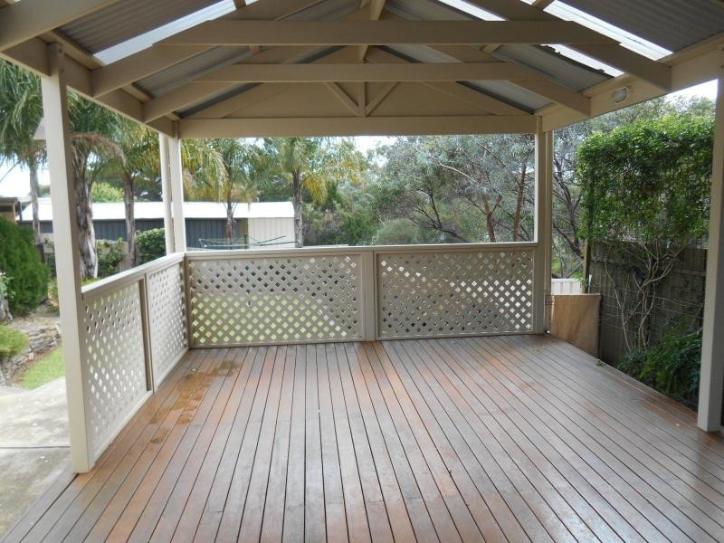 8 Frances Avenue, Para Hills SA 5096