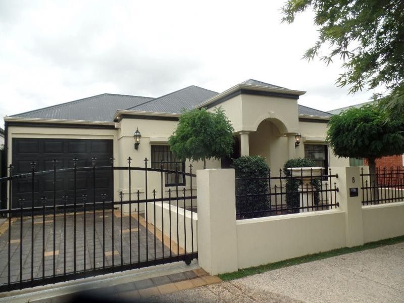 8 Egret Street, Mawson Lakes SA 5095