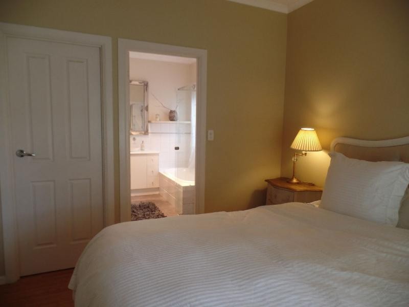 8 Egret Street, Mawson Lakes SA 5095