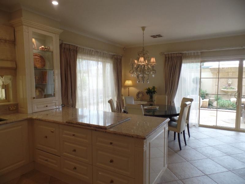 8 Egret Street, Mawson Lakes SA 5095