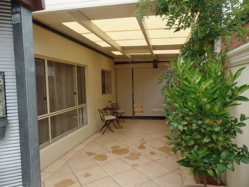 8 Egret Street, Mawson Lakes SA 5095