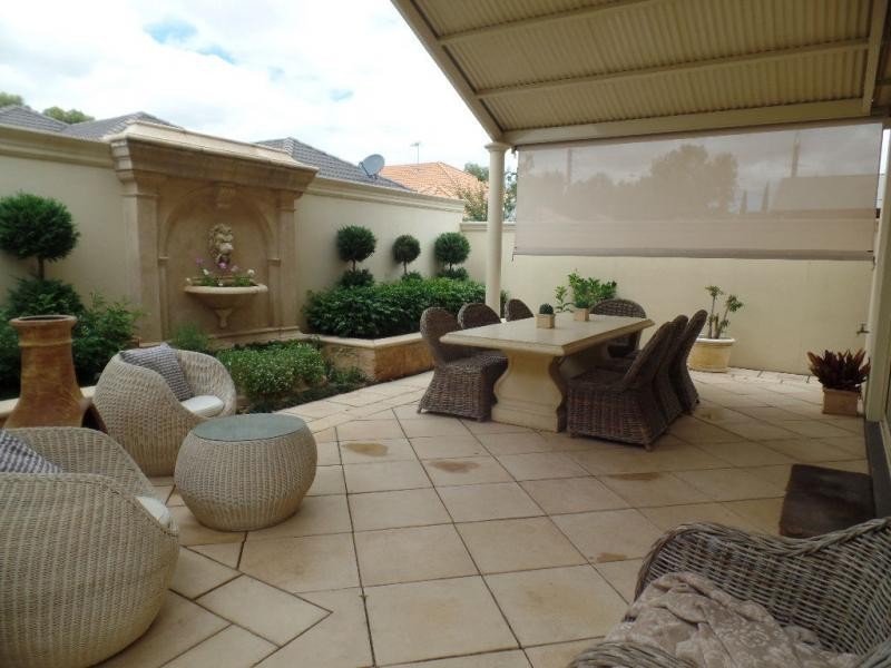 8 Egret Street, Mawson Lakes SA 5095