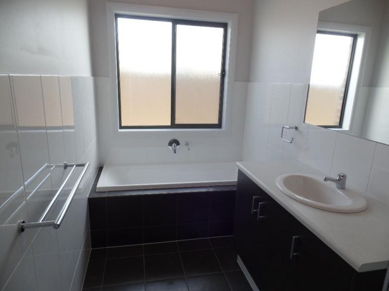 3/11 Minna Terrace, Semaphore Park SA 5019