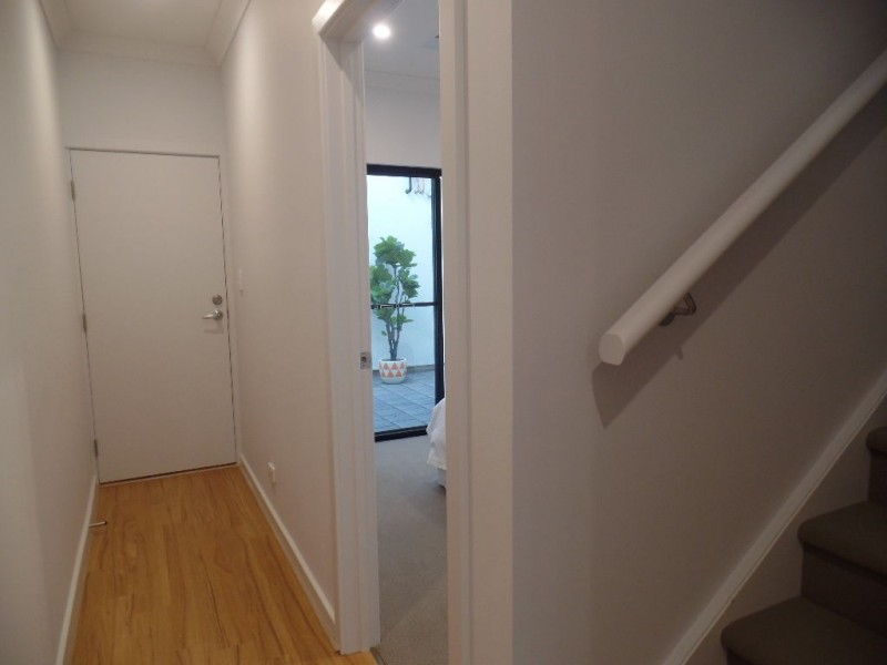 3/42 Orsmond Terrace, Hindmarsh SA 5007