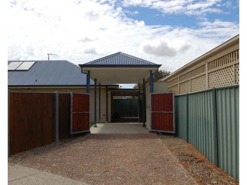 1 Logan Street, Mawson Lakes SA 5095