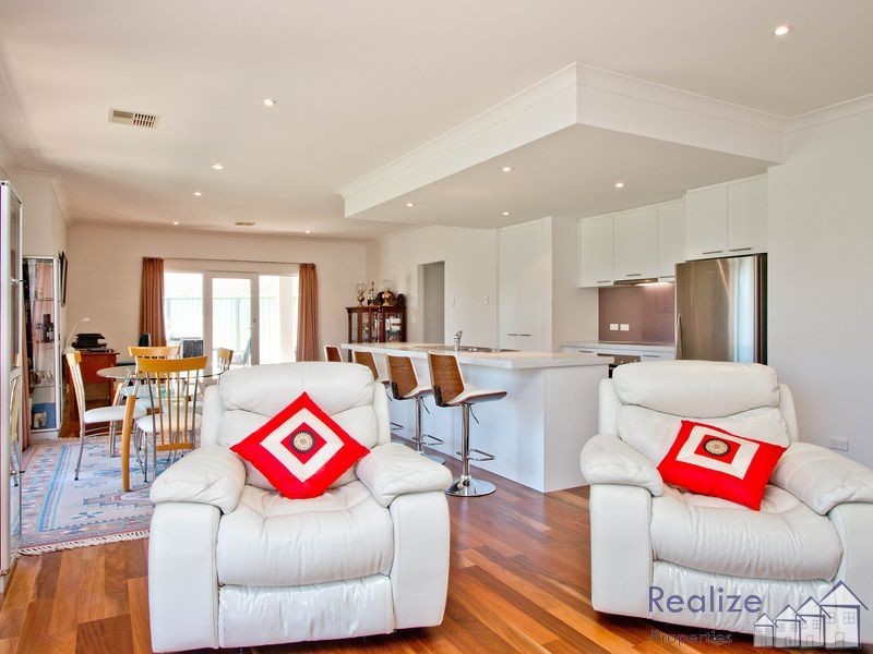 5/32 The Walk, Mawson Lakes SA 5095