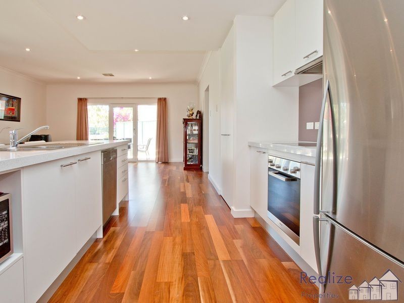 5/32 The Walk, Mawson Lakes SA 5095
