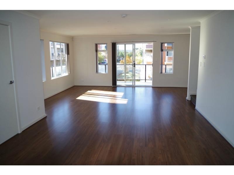 16/2 Euston Walk, Mawson Lakes SA 5095